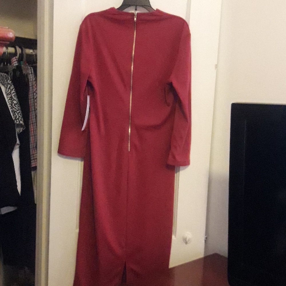 Dress - Picture 2 of 3